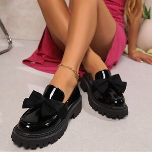 Black platform chunky shoes super cute brand new!